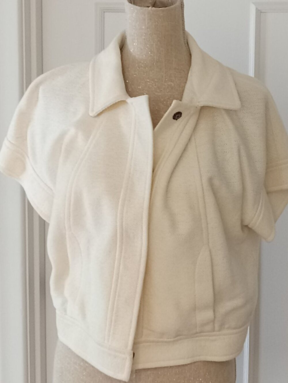 Lida Baday Ivory 100% Cotton Cropped Jacket | Made in Canada | Size 10